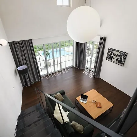 Volare Cantare With 2 Bedroom A Heated Pool And Panoramic View Near Buje, Istra Dom wakacyjny