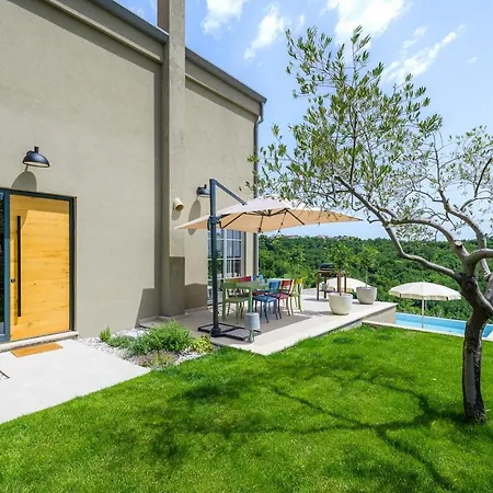 Volare Cantare With 2 Bedroom A Heated Pool And Panoramic View Near Buje, Istra * Momjan