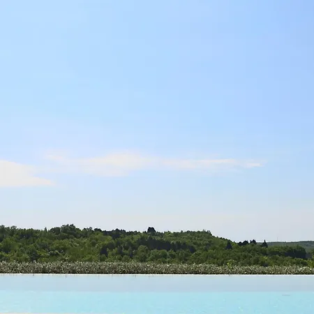 Volare Cantare With 2 Bedroom A Heated Pool And Panoramic View Near Buje, Istra * Momjan