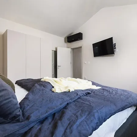 Nyaraló Volare Cantare With 2 Bedroom A Heated Pool And Panoramic View Near Buje, Istra *